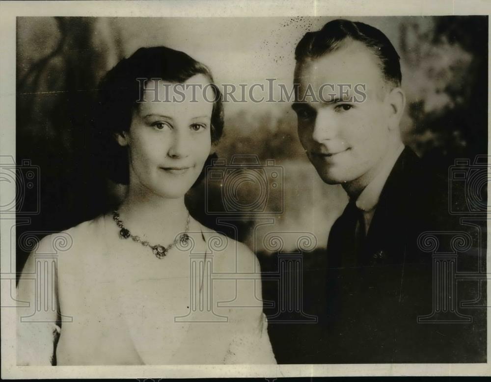 1932 Press Photo Ms.Martha Fall bride of Allen M.Hunter, Reporter. - Historic Images