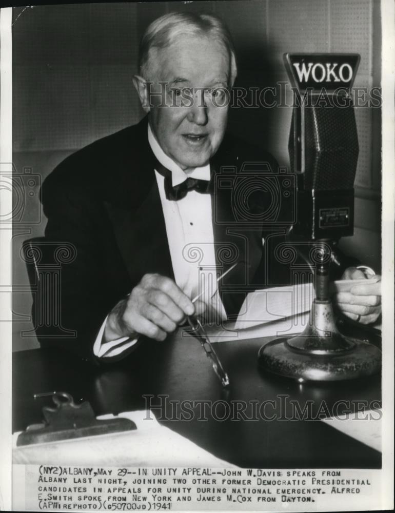 1941 Wire Photo John W. Davis speaks from Albany last night, joining two - Historic Images