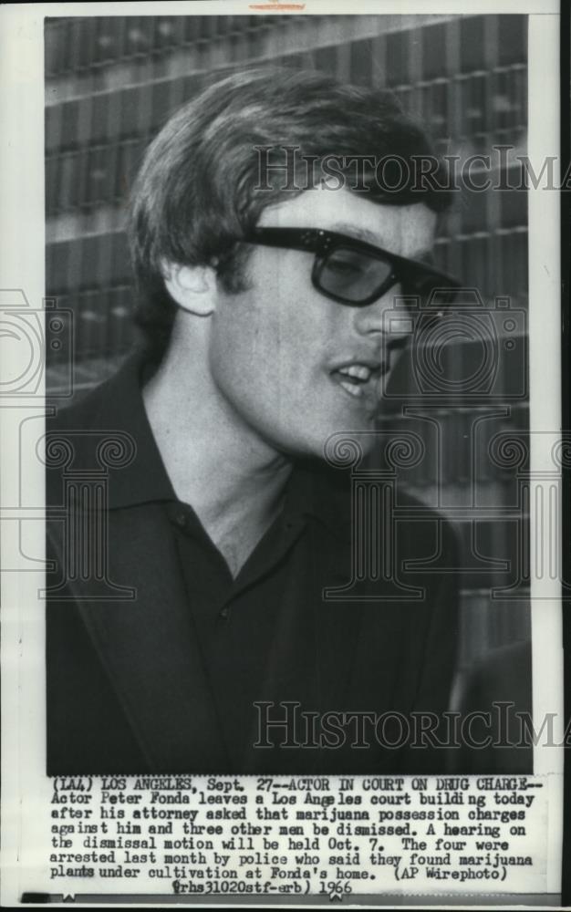 1966 Wire Photo Actor Peter Fonda in Los Angeles court for Drug charge - Historic Images
