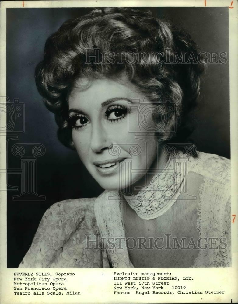 1976 Press Photo Beverly Sills Operatic Soprano Metropolitan Opera Singer - Historic Images