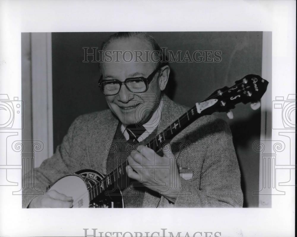 1987 Press Photo Richard Dick Lurie - cvp30477 - Historic Images