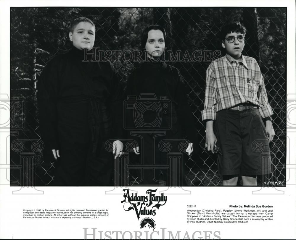 1994 Press Photo Addams Family Values - cvp33740 - Historic Images