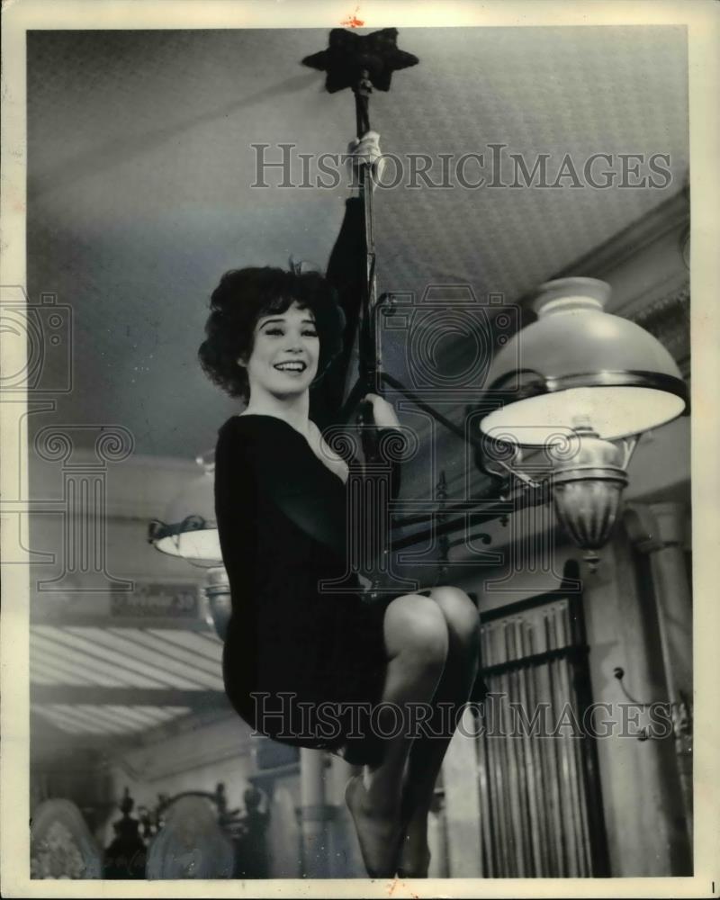 1963 Press Photo Shirley MacLaine Actress - cvp35780 - Historic Images