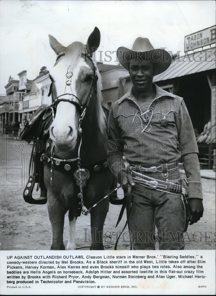 1974 Press Photo Cleavon LIttle stars in Blazing Saddles comedy movie - Historic Images