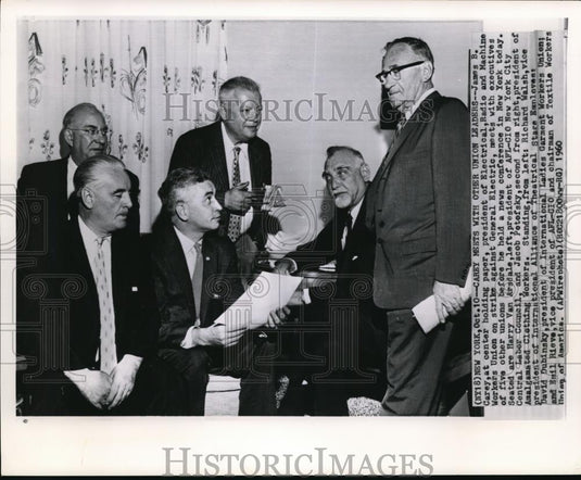 1962 Wire Photo James Carey meets with other Union leaders in New York - Historic Images