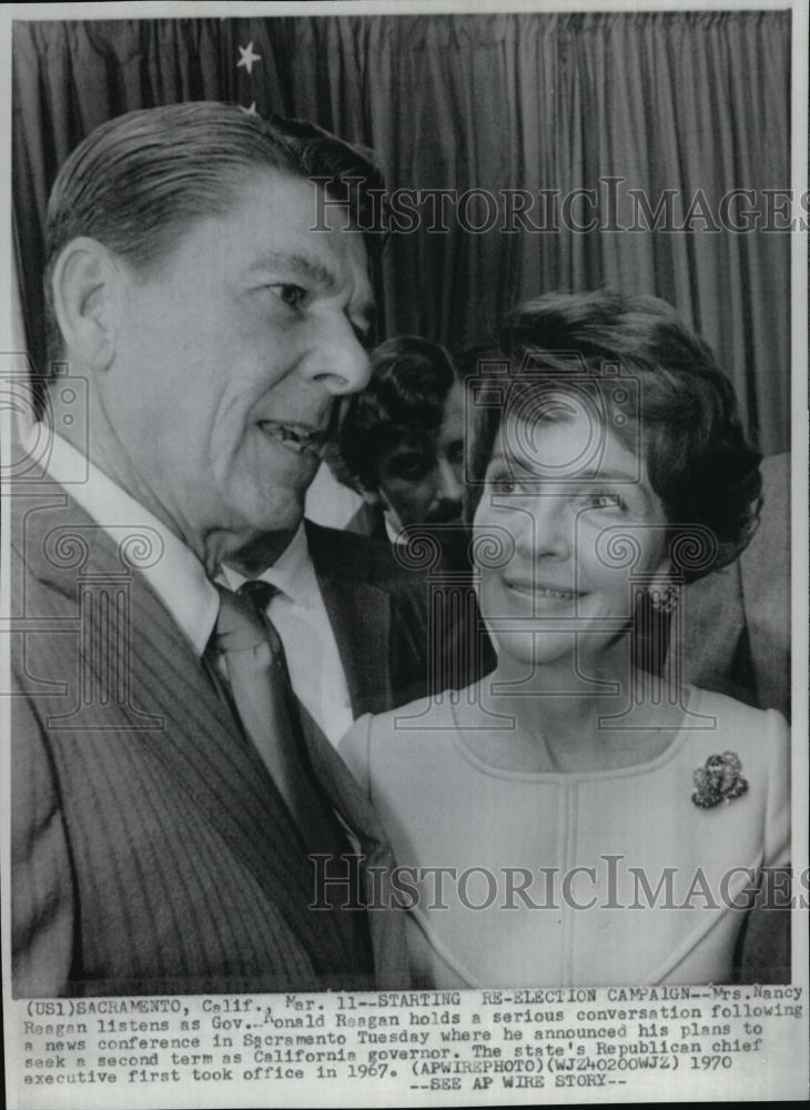 1970 Wire Photo Governor Ronald Reagan and his wife during his campaign - Historic Images