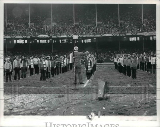 1972 Press Photo Singing Angels - cvp35096 - Historic Images