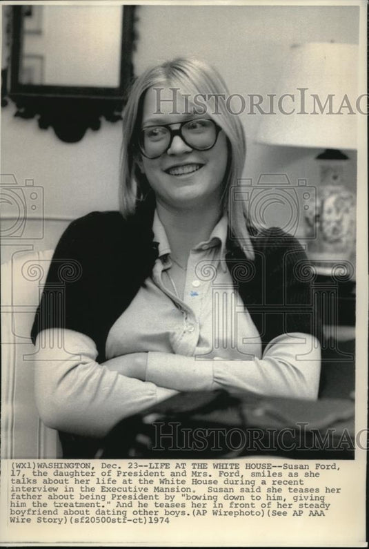 1975 Wire Photo Susan Ford, President and Mrs. Ford's daughter - cvw01869 - Historic Images