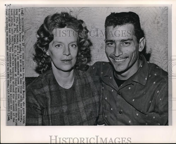 1964 Press Photo Mrs Betty Reyes gave birth to quadruplets & husband P ...