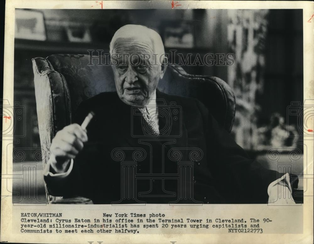 1974 Wire Photo Cyrus Eaton in his office in the Terminal Tower in Cleveland - Historic Images