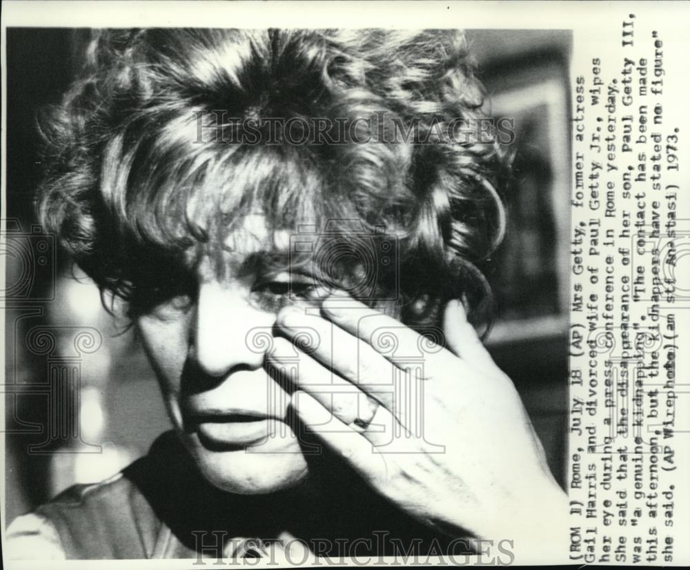 1973 Wire Photo Mrs Getty cries on son Paul Getty III genuine kidnapping - Historic Images