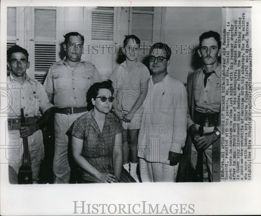 1954 Wire Photo Eight-year-old Facundo Bacardi, reunited with his parents, - Historic Images