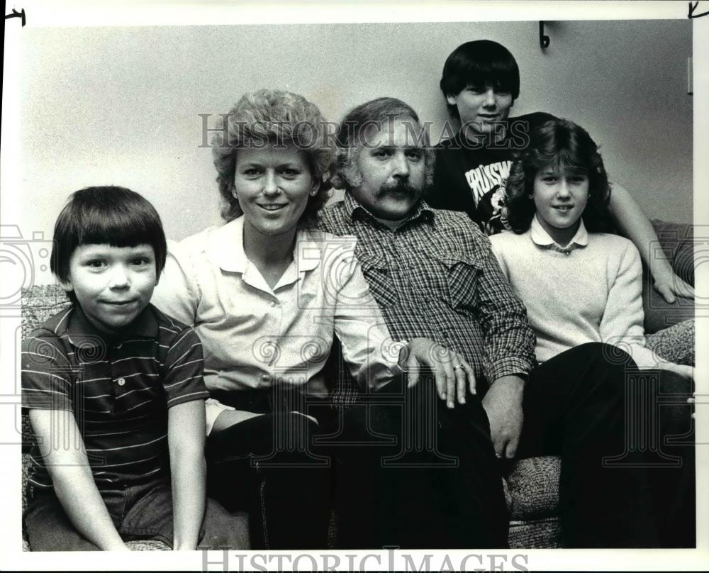 1986 Press Photo Michael Wegner and his family  - cva47538 - Historic Images