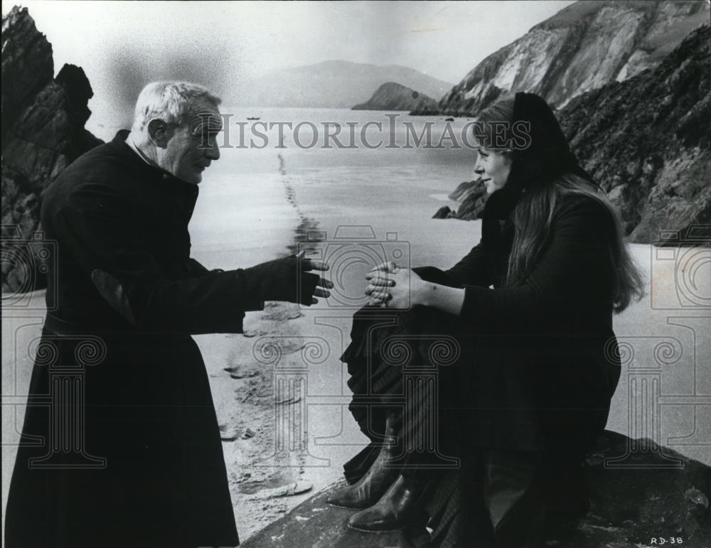 1971 Press Photo Trevor Howard & Sarah Miles in Ryan's Daughter - cvp40451 - Historic Images