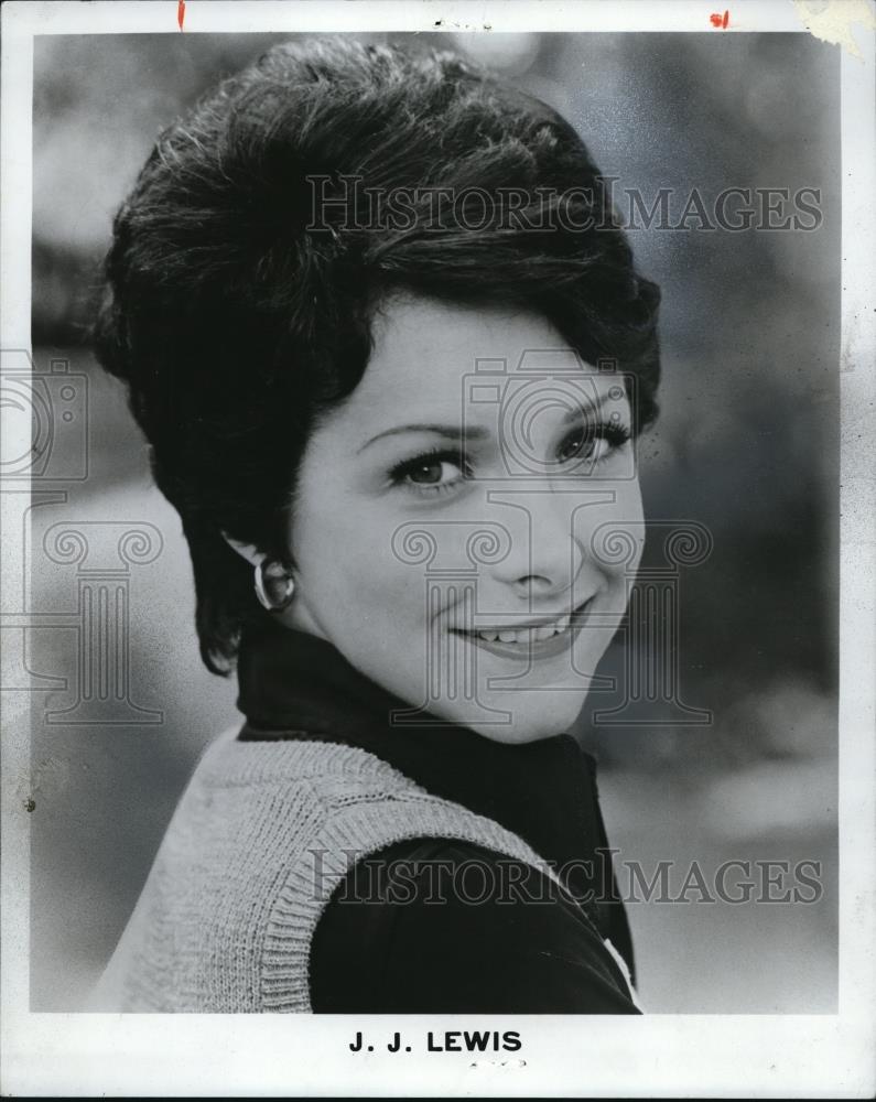 1977 Press Photo JJ Lewis Actress - cvp38177 - Historic Images