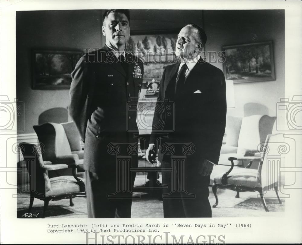 1964 Press Photo Burt Lancaster &amp; Frederic March in Seven Days in May - Historic Images