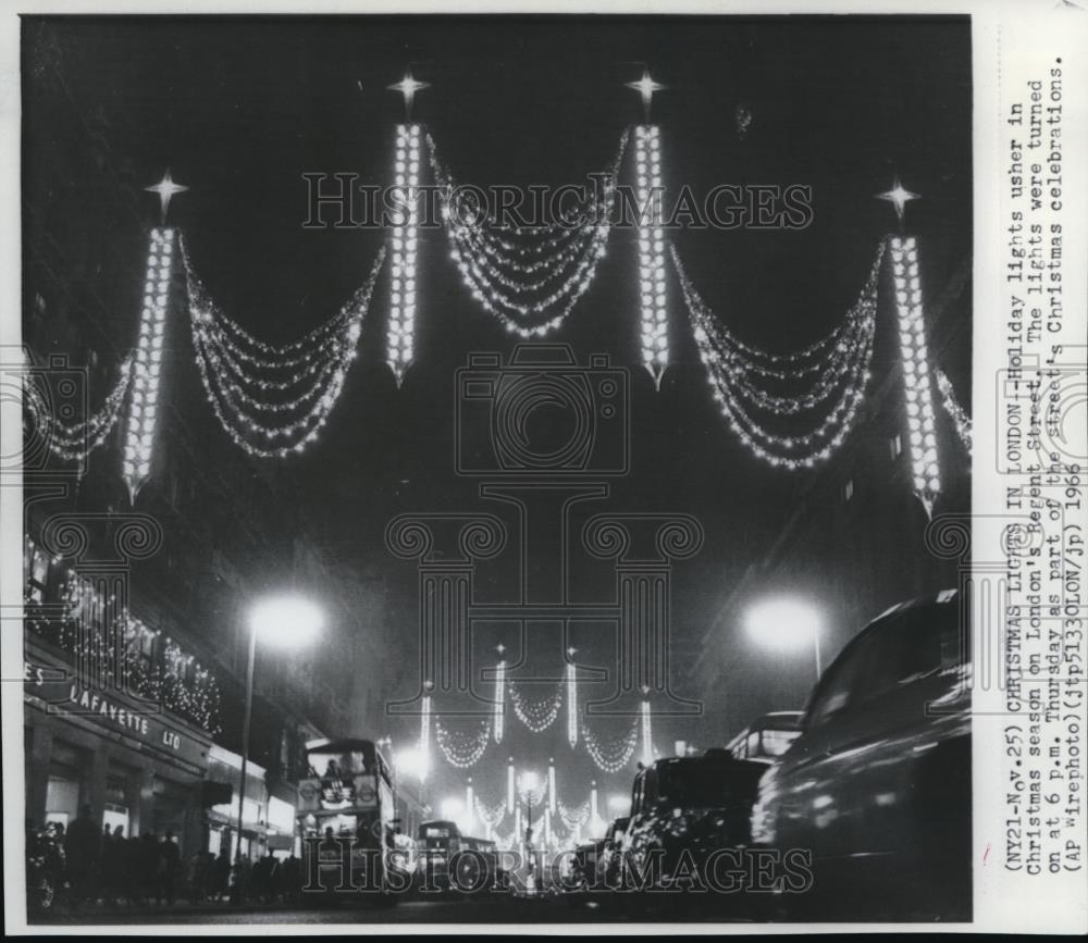 1966 Wire Photo Christmas Lights in London&#39;s Regent Street - cvw03931 - Historic Images