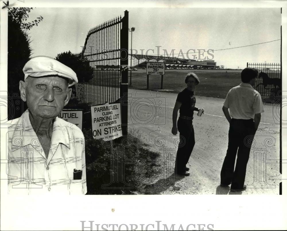 1982 Press Photo Carl Schmitz striker at Scioto Downs - cva40446 - Historic Images