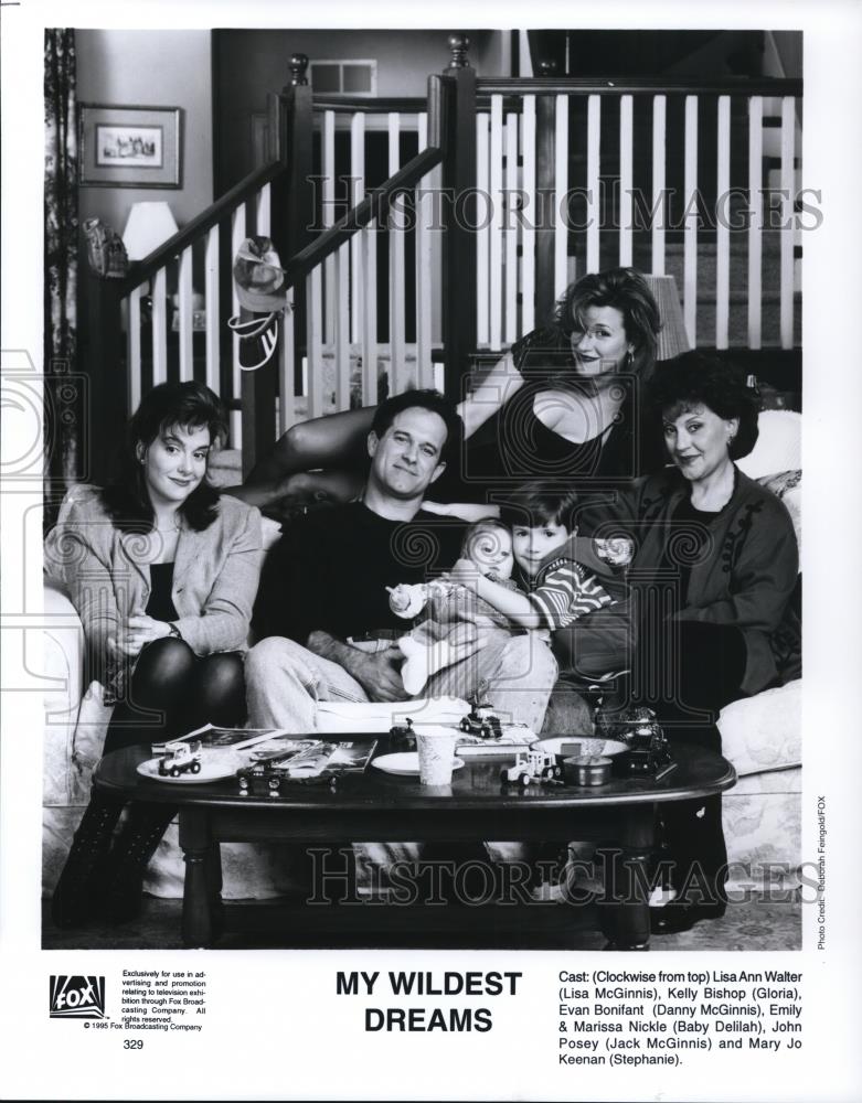 1995 Press Photo Lisa Ann Walter and Lisa McGinnis in My Wildest Dreams - Historic Images