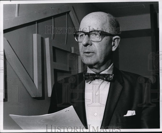 1969 Press Photo James Day in his New York office - cvp39904 - Historic Images