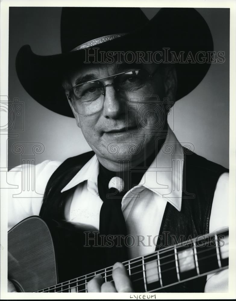 1992 Wire Photo Guy Logsdon in Guthrie story - cvw03385 - Historic Images