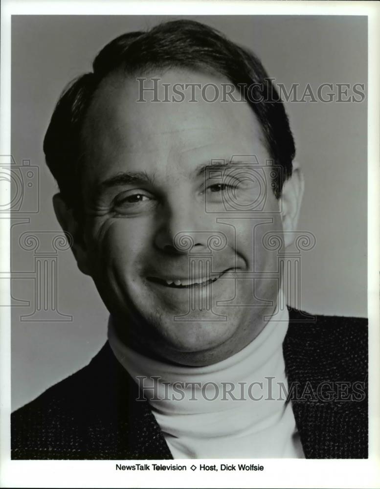 Press Photo Dick Wolfsie in the picture - cvp35121 - Historic Images