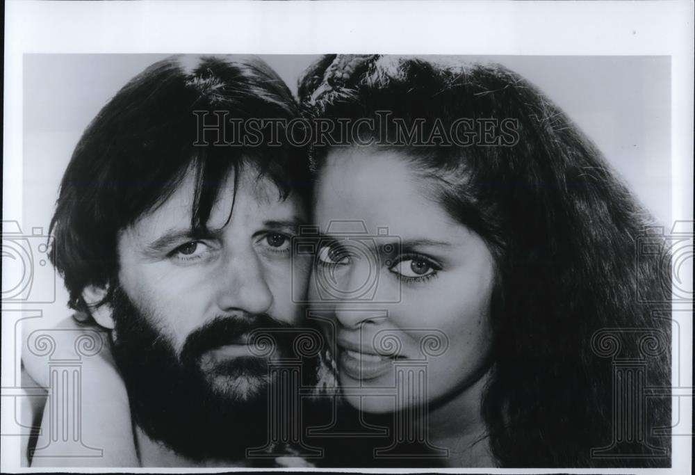 1987 Press Photo Ringo Starr and Barbara Bach star in Caveman comedy movie - Historic Images