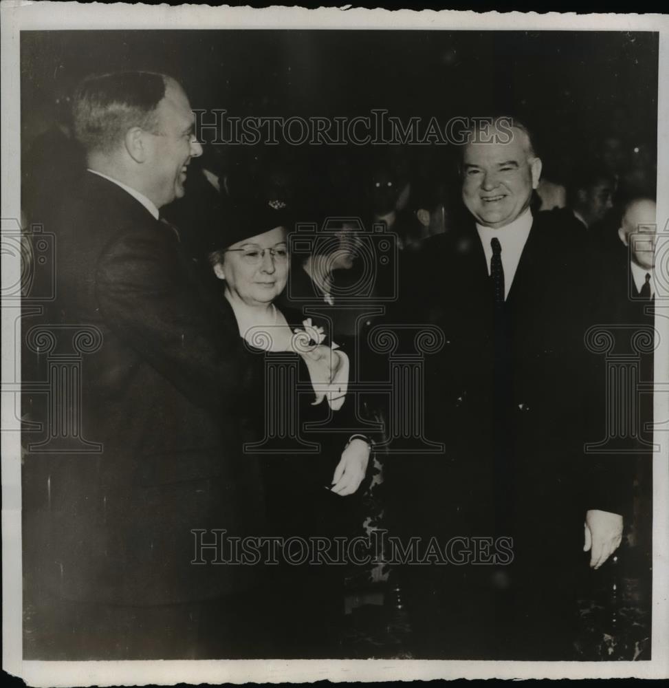 1938 Press Photo President Herbert Hoover Greets Governor Raymond E. Baldwin - Historic Images