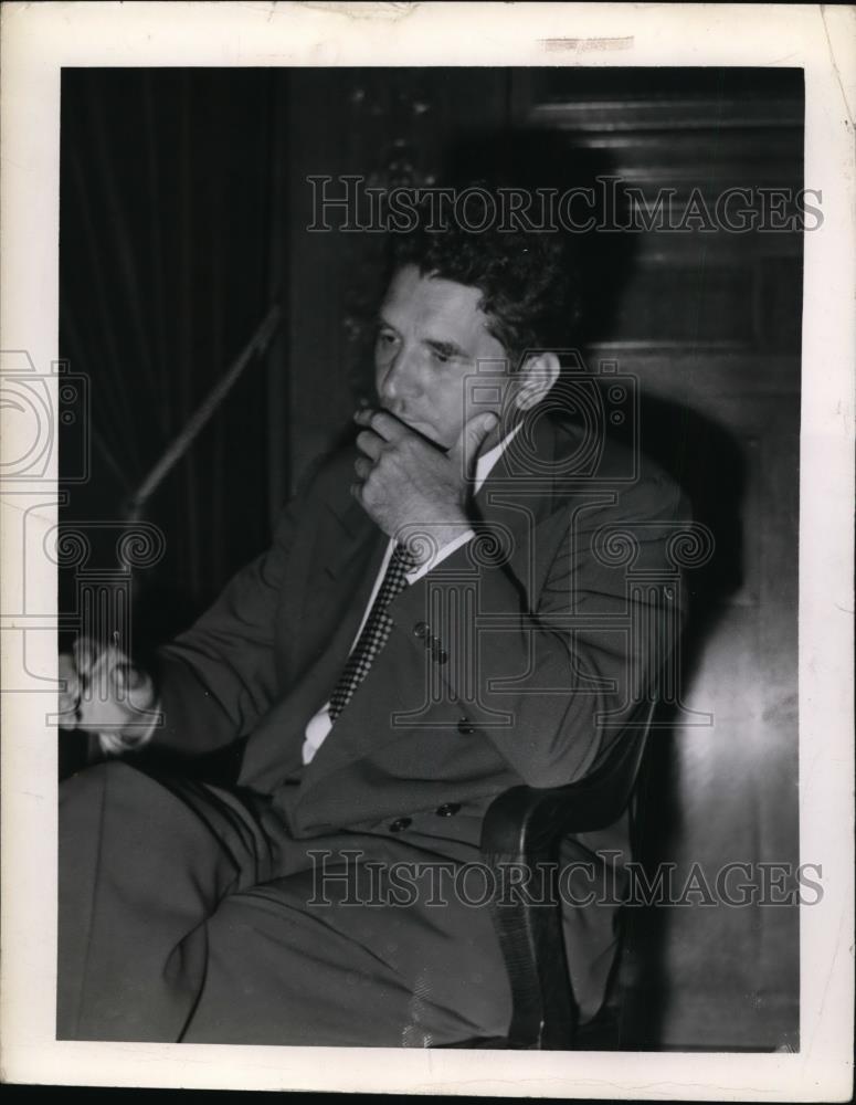 1943 Press Photo Mayor Lausche Cleveland Ohio - Historic Images