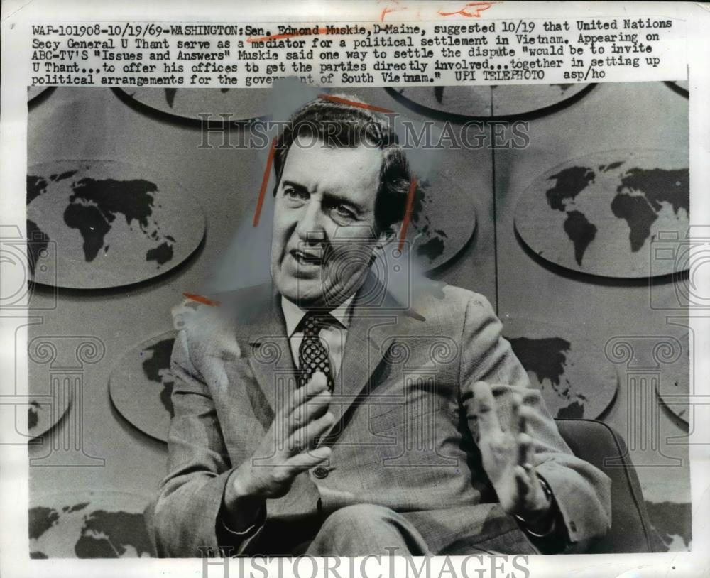 1969 Press Photo Sen. Edmond Muskie D-Maine Appearing On &quot;Issues and Answers&quot; - Historic Images