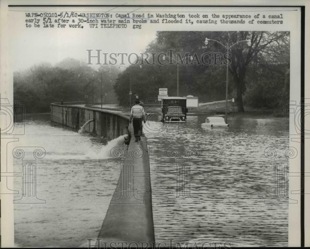 1962 Press Photo Canal Road Flooded, Washington D.C. - Historic Images