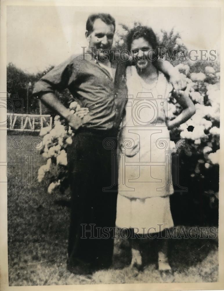 1937 Press Photo Mr &amp; Mrs William Cusick before he shot her at Long Island NY - Historic Images