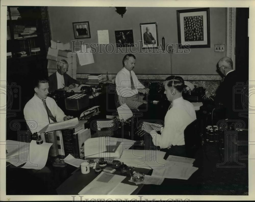 1935 Press Photo Senate Reportial Staff US Congress - Historic Images