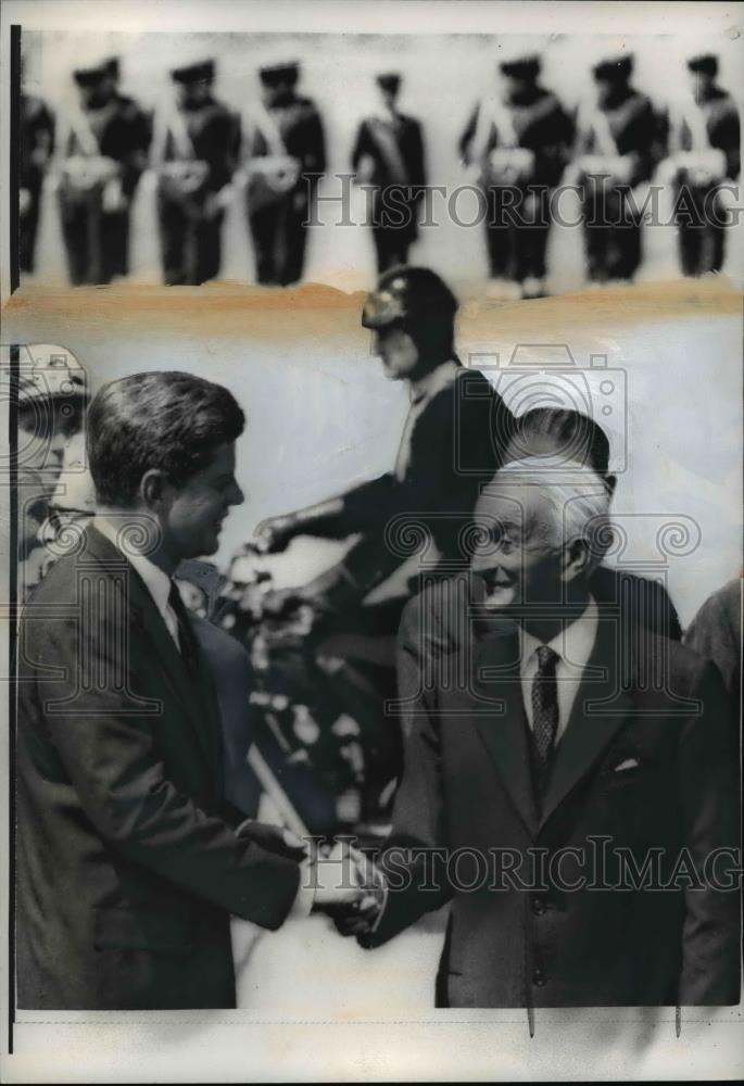 1963 Press Photo Pres. John Kennedy greeted by Italian Pres. Antonio Segni. - Historic Images