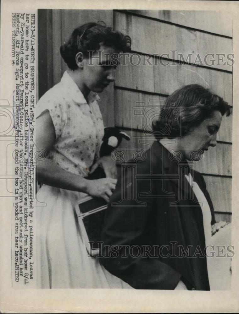 1956 Press Photo Everett Cooley Kidnapping Victim Grace Drepperd &amp; Policewoman - Historic Images