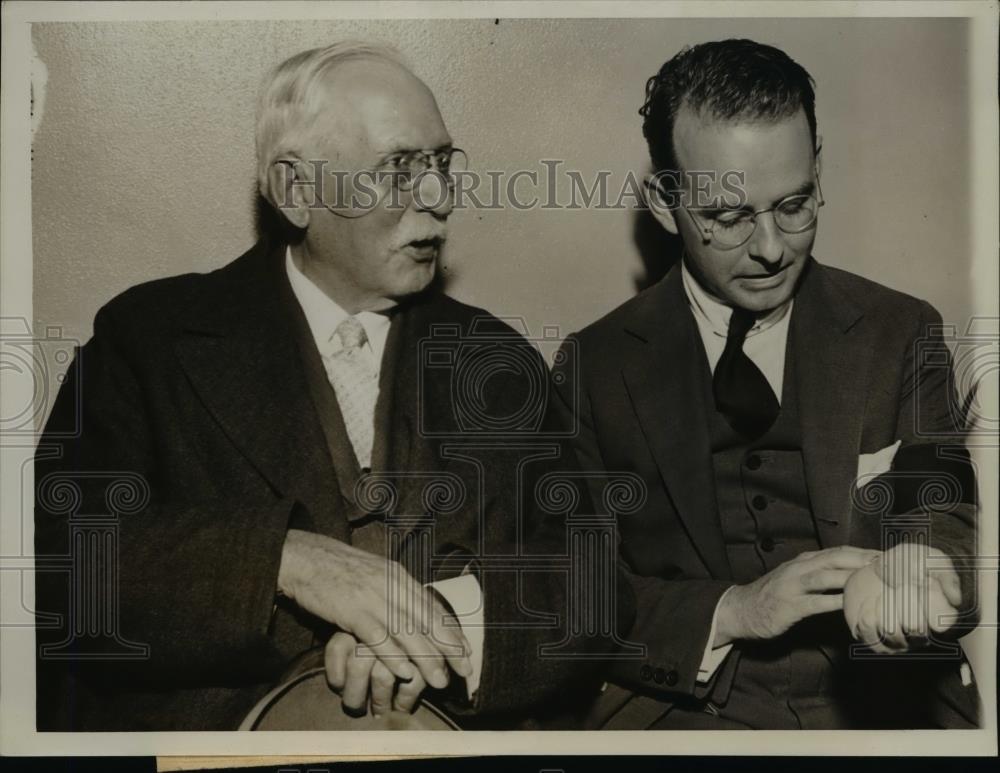 1934 Press Photo Father and son of Insull Utility charged with mail fraud - Historic Images