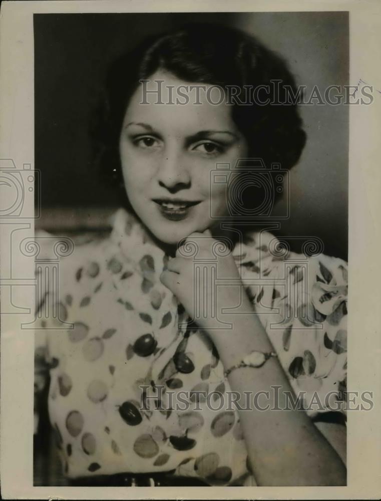 1937 Press Photo Five members of party Genevieve Legnon was with when found dead - Historic Images