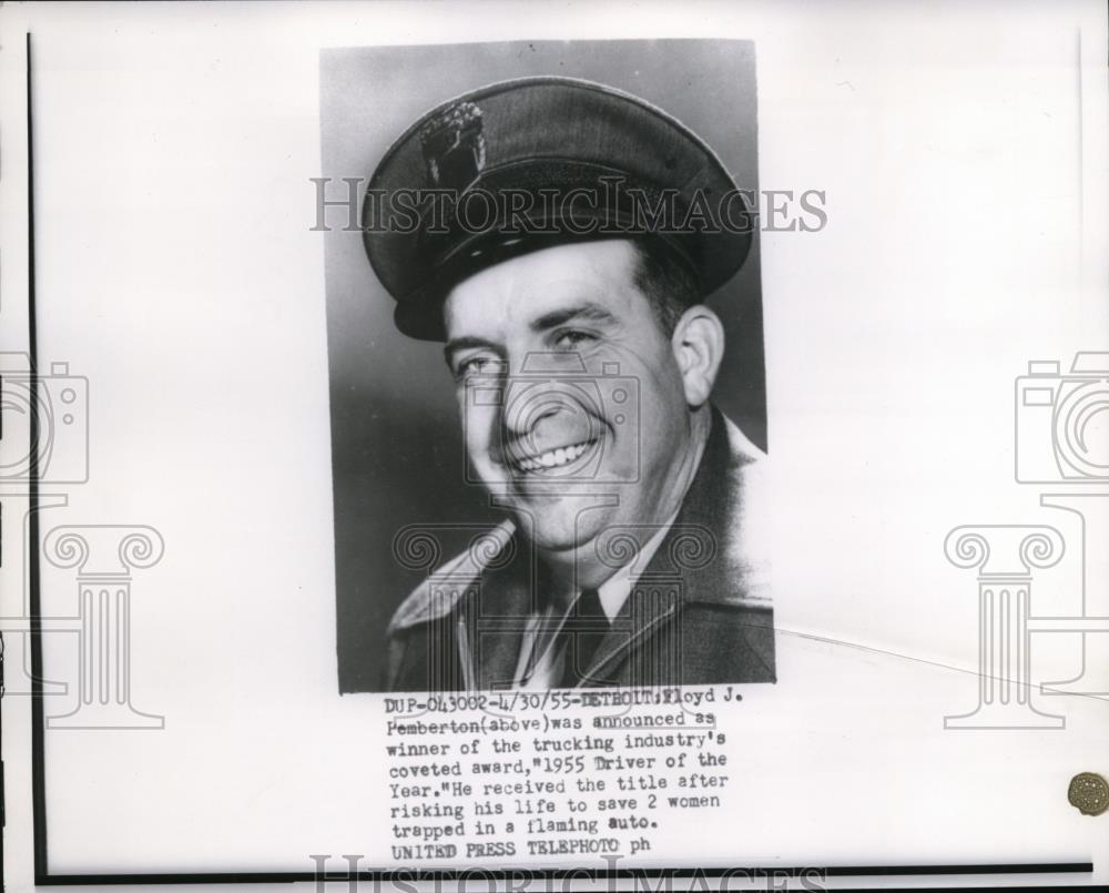 1955 Press Photo Detroit Floyd Pemberton was winner of 1955 Driver of the Year. - Historic Images