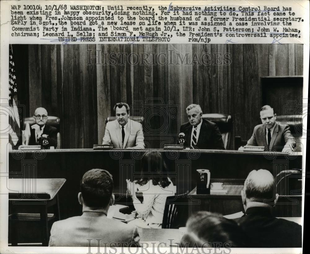 1968 Press Photo Subversive Activities Control Board Conference. - Historic Images