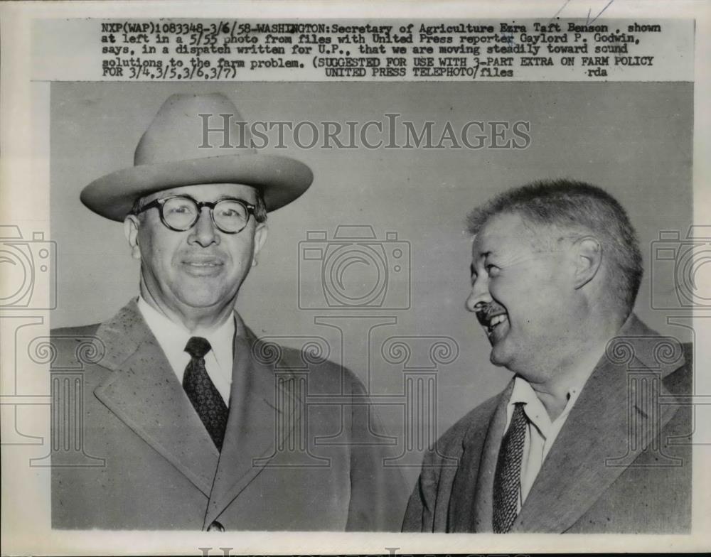 1958 Press Photo Sec of agriculture Ezra T Benson with Gaylord P Goodwin - Historic Images