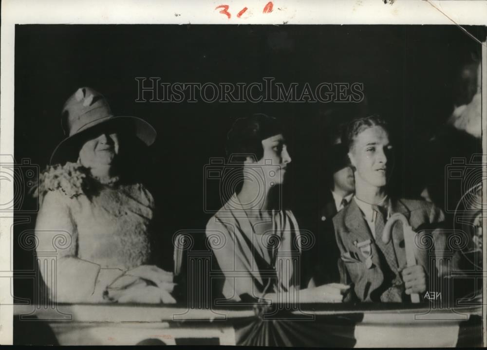 1928 Press Photo Mrs. Alfred Smith with daughter and son Alfres Smith Jr. - Historic Images