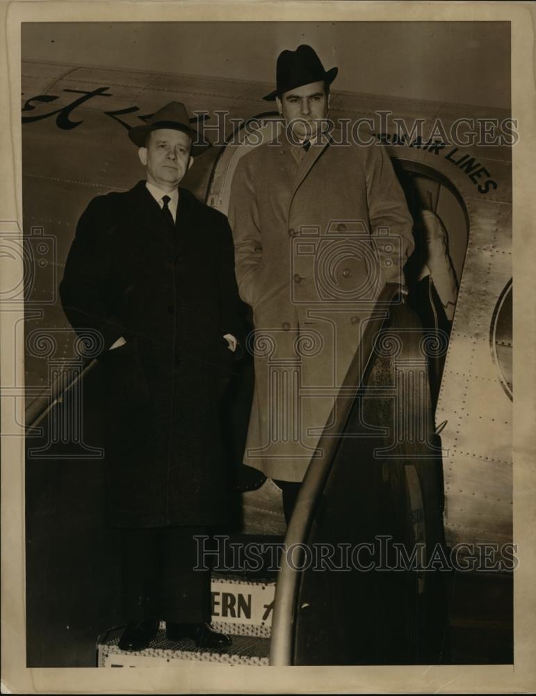 1938 Press Photo Brien McMahon, W.K. Hopkins arrival Newark Airport - Historic Images