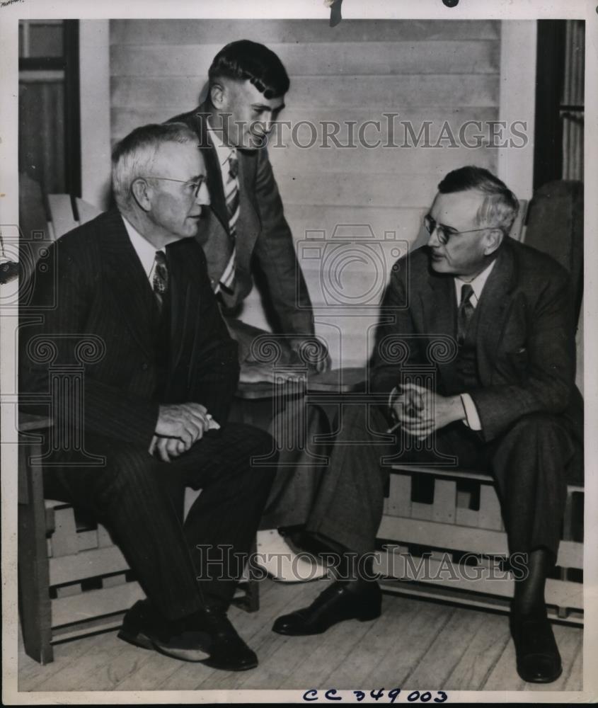 1936 Press Photo Governor Alf Landon of Kansas Presidential Hopeful &amp; GP Crowell - Historic Images