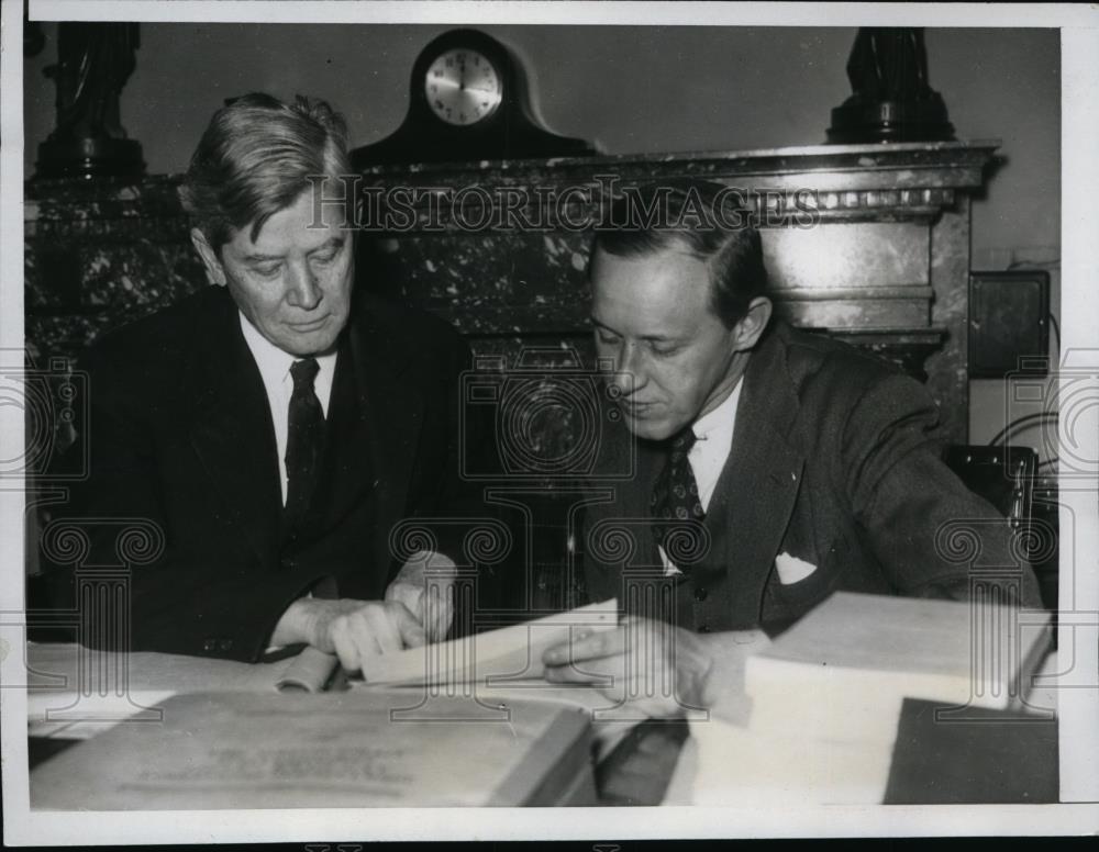 1934 Press Photo Harry Hopkins and Congressman Buchaman discuss emergency relief - Historic Images