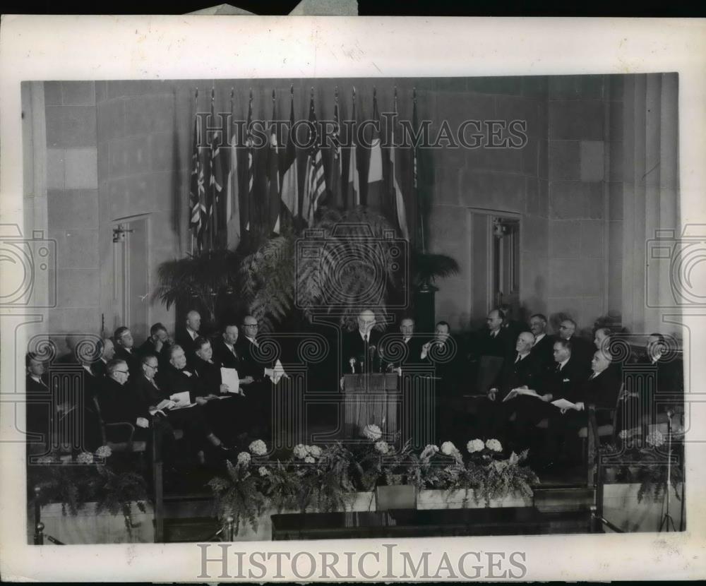 1949 Press Photo fench Foreign Minister addressed at Departamental Auditorium. - Historic Images