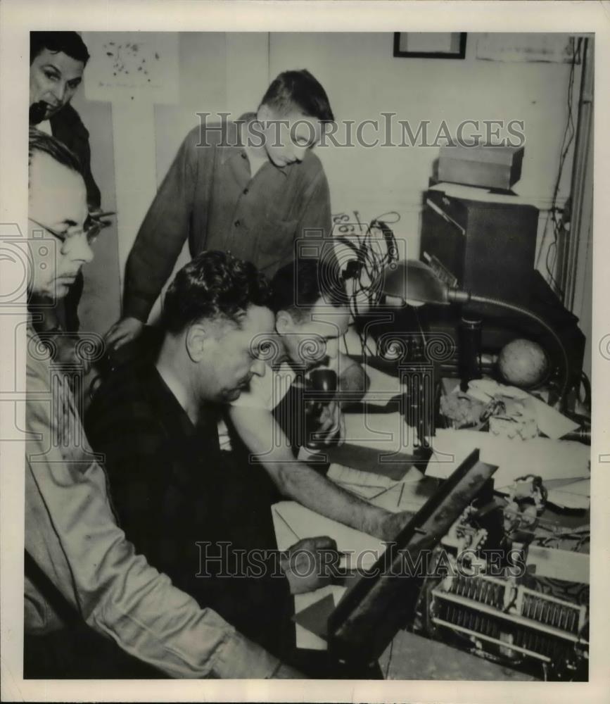 1950 Press Photo Severe Ice Storm Left Clinton Iowa With Communications - Historic Images