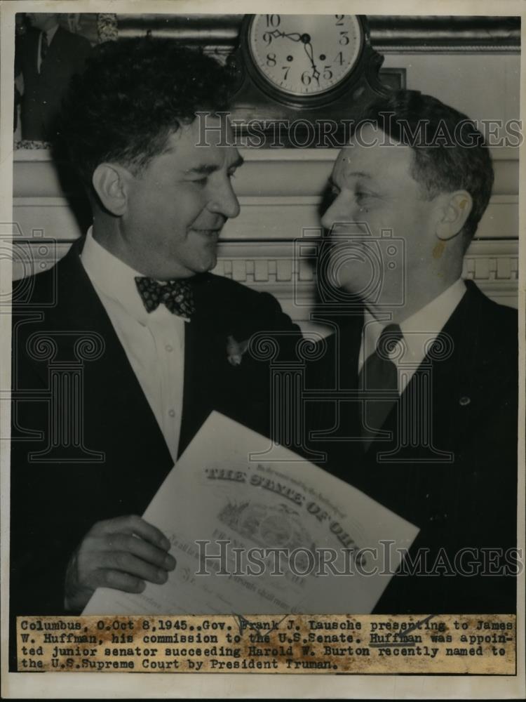 1945 Press Photo Gov. Frank J. Lausche of Ohio and James W. Huffman. - Historic Images