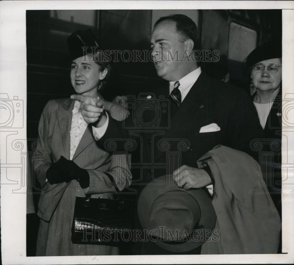 1944 Press Photo Rep Clare Boothe Luce of CT &amp; GOP committeeman BT Mattingly - Historic Images