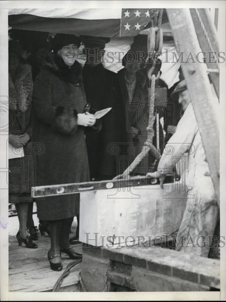 1929 Press Photo Mrs Hoover laying cornerstone to new orphanage - Historic Images