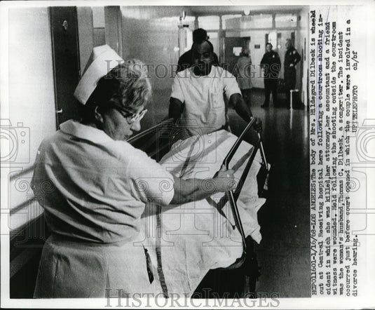 1968 Press Photo Body of Mrs.Hildegard Dilbeck after being shot in the courtroom - Historic Images